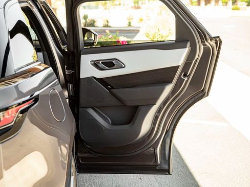 New 2026 Land Rover Range Rover Velar Dynamic SE image 23