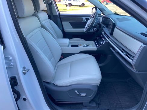 Used 2024 Hyundai Santa Fe Calligraphy AWD/4WD image 27