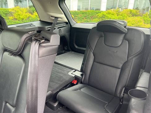 Used 2022 Volvo XC90 T6 Inscription w/ Lounge Package image 32