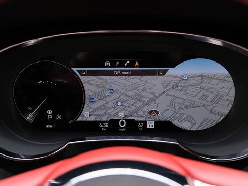 Used 2023 Bentley Bentayga image 20