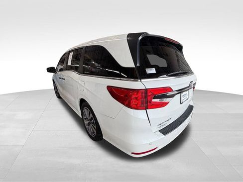 Used 2022 Honda Odyssey Touring image 3