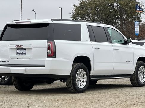 Used 2019 GMC Yukon XL SLT image 4