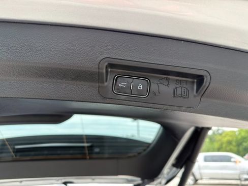 Used 2023 Ford Explorer XLT w/ Equipment Group 202A AWD/4WD image 42