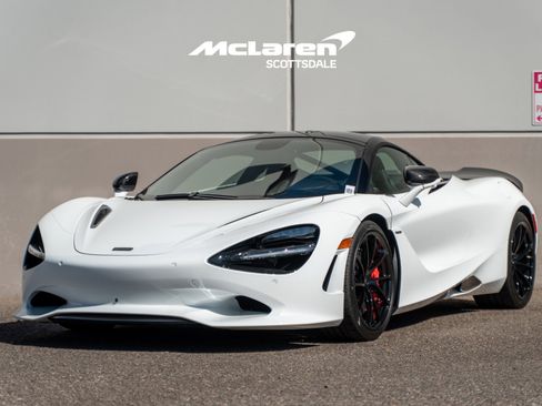 New 2026 McLaren 750S image 3