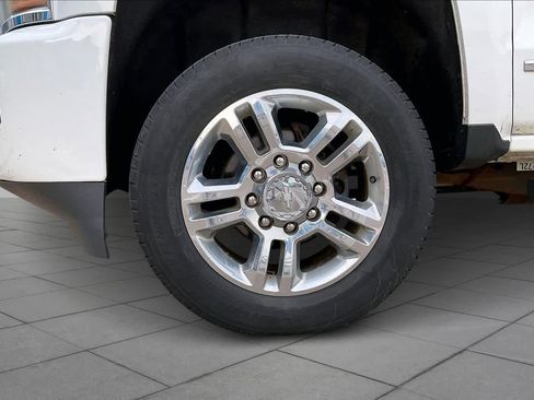 Used 2015 Chevrolet Silverado 2500 High Country w/ Duramax Plus Package AWD/4WD image 12