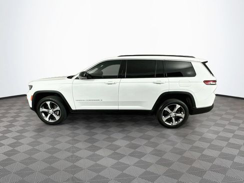 Used 2024 Jeep Grand Cherokee L Limited AWD/4WD image 5