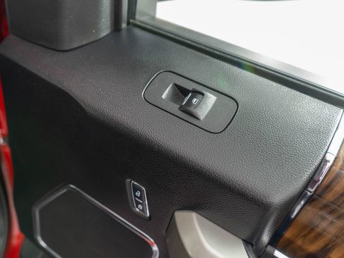 Used 2018 Ford F150 Lariat AWD/4WD image 9