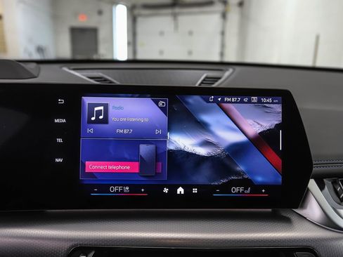 Certified 2025 BMW X1 M35i w/ Premium Package image 15