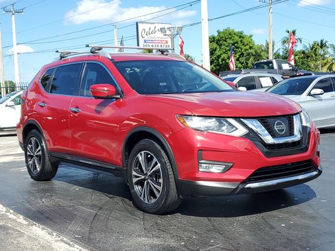 Used 2017 Nissan Rogue SL image 5