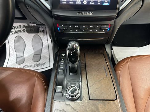 Used 2018 Maserati Ghibli image 32