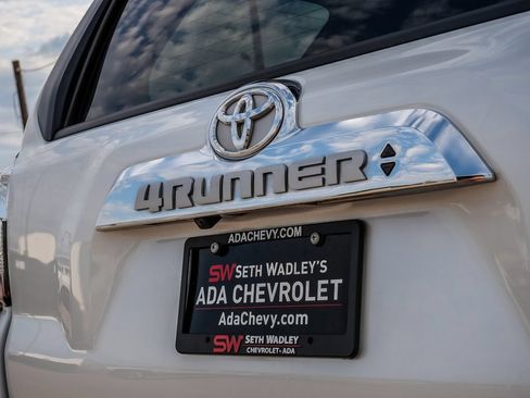 Used 2024 Toyota 4Runner Limited AWD/4WD image 12