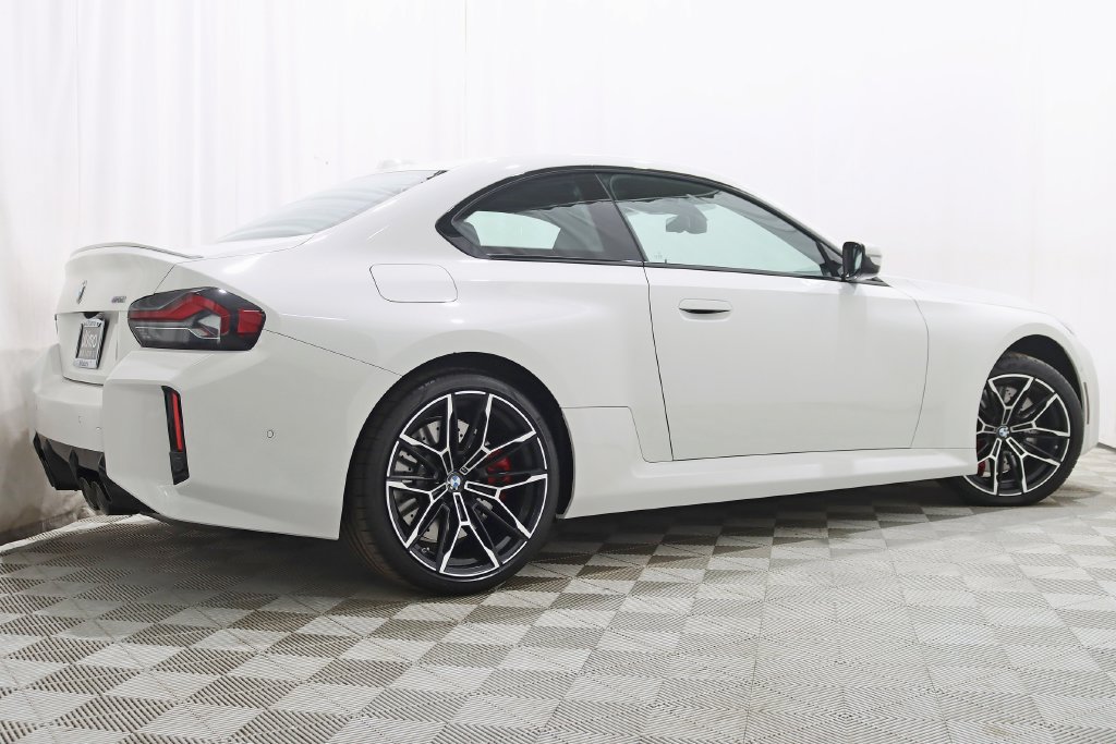 Used 2026 BMW M2 w/ Lighting Package RWD image 9