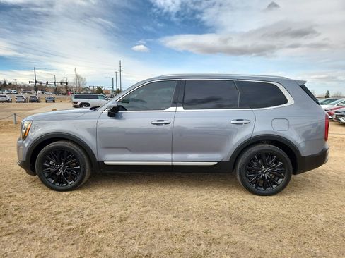 Used 2022 Kia Telluride SX w/ SX Prestige Package image 2