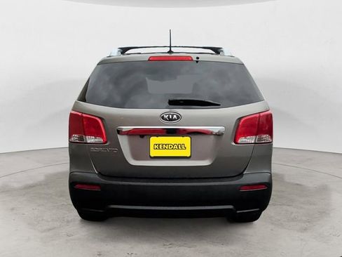 Used 2013 Kia Sorento LX w/ Convenience Pkg image 4