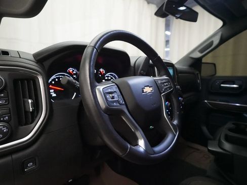 Used 2022 Chevrolet Silverado 1500 LT AWD/4WD image 8
