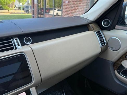 Used 2018 Land Rover Range Rover Long Wheelbase Supercharged image 37