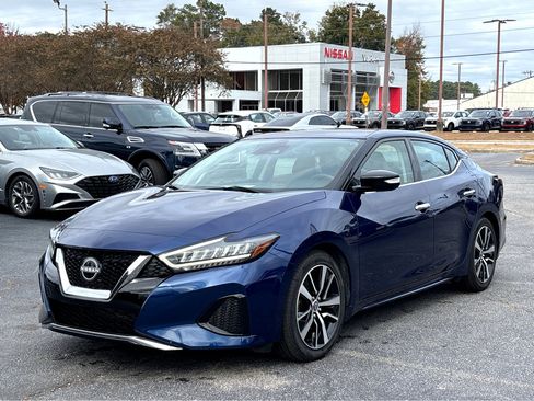 Used 2023 Nissan Maxima SV w/ Floor Mat Group image 3