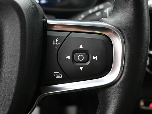 Used 2026 Volvo XC40 B5 Plus AWD/4WD image 19