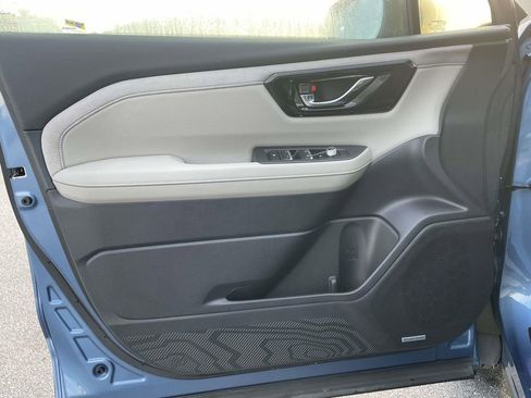 Certified 2025 Subaru Forester Limited w/ Popular Package #2 image 5