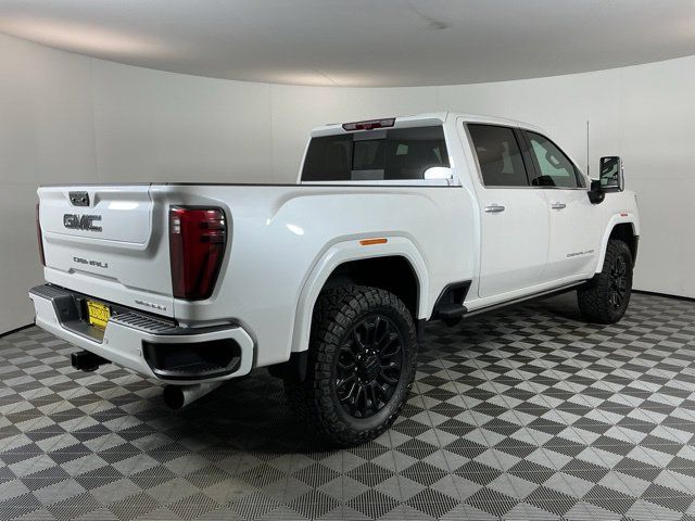 Used 2024 GMC Sierra 3500 Denali Ultimate AWD/4WD image 4