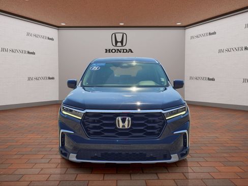 Used 2025 Honda Pilot EX-L image 2