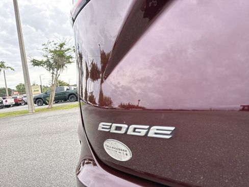 Used 2020 Ford Edge SEL w/ Convenience Package AWD/4WD image 5