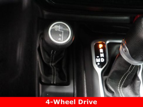 Used 2021 Jeep Wrangler Unlimited Sahara image 21