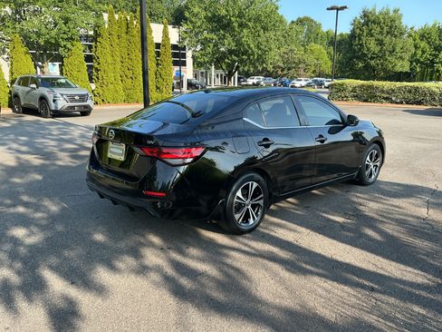 Certified 2022 Nissan Sentra SV FWD image 5