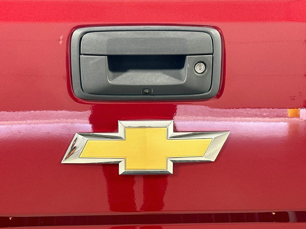 Used 2018 Chevrolet Silverado 1500 LT w/ All Star Edition AWD/4WD image 21