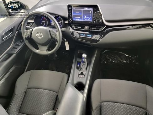 Used 2020 Toyota C-HR LE FWD image 32