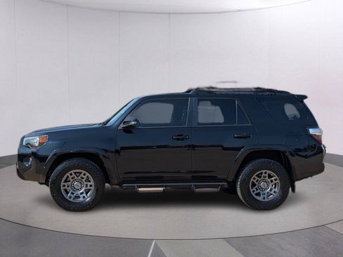 Used 2020 Toyota 4Runner Venture w/ Moonroof Package AWD/4WD image 2