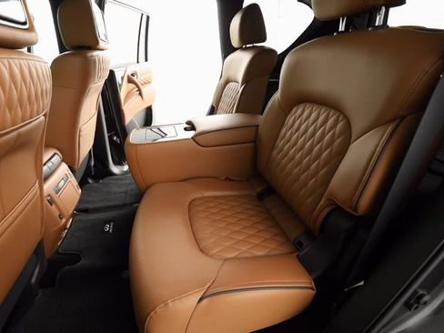 Used 2023 INFINITI QX80 Sensory AWD/4WD image 17