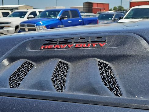 Used 2025 RAM 2500 Laramie w/ Night Edition AWD/4WD image 14