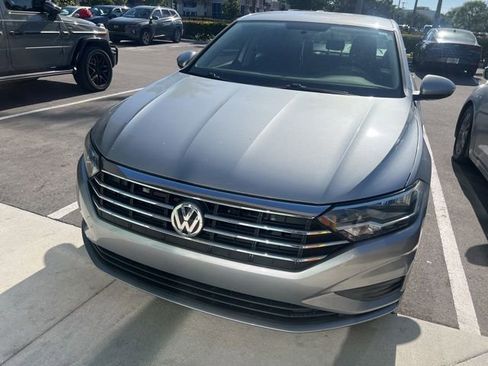 Used 2019 Volkswagen Jetta S w/ Driver Assistance Package FWD image 2