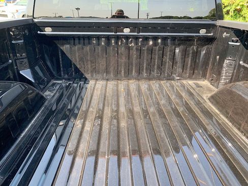 Certified 2025 GMC Sierra 1500 Elevation image 25