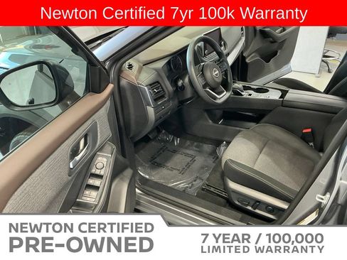 Used 2023 Nissan Rogue SV FWD image 7