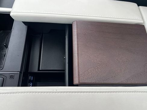 Used 2024 Toyota Sequoia Capstone image 21