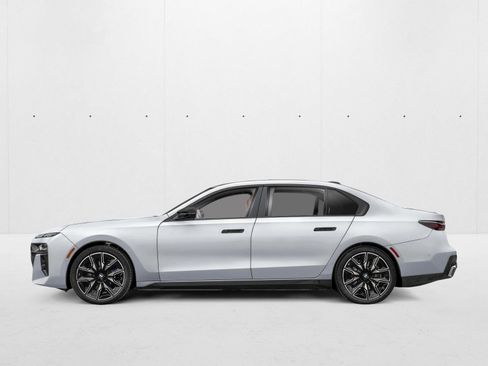 New 2026 BMW i7 M70 AWD/4WD image 3