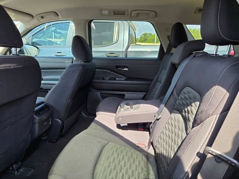 Used 2022 Nissan Pathfinder SV FWD image 24