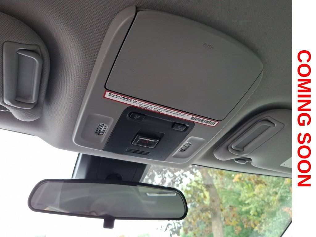 Used 2021 Toyota Camry SE w/ Carpet Mat Package (TMS) FWD image 15