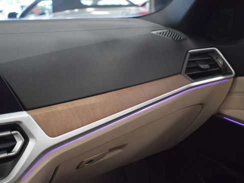 Used 2020 BMW 330i Sedan w/ M Sport Package image 41