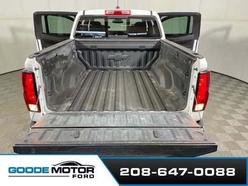 Used 2024 Chevrolet Colorado LT w/ LT Convenience Package II AWD/4WD image 22