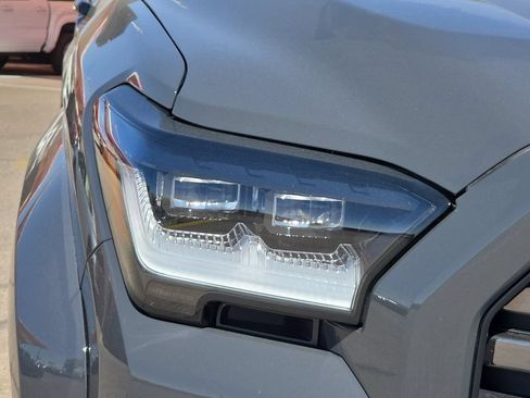 Used 2026 Toyota 4Runner Platinum AWD/4WD image 7