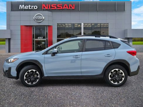 Used 2021 Subaru Crosstrek 2.0i Premium w/ Moonroof Package image 3