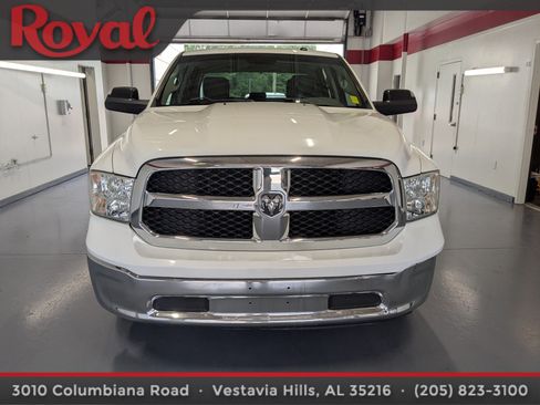 Used 2020 RAM 1500 Tradesman w/ Chrome Appearance Group RWD image 6