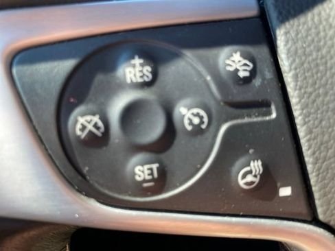 Used 2016 GMC Yukon XL SLT AWD/4WD image 21