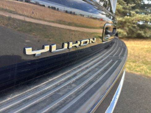 Used 2024 GMC Yukon SLT w/ Max Trailering Package image 9