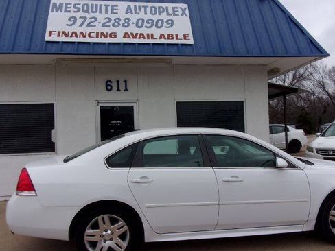 Used 2016 Chevrolet Impala LT FWD image 4