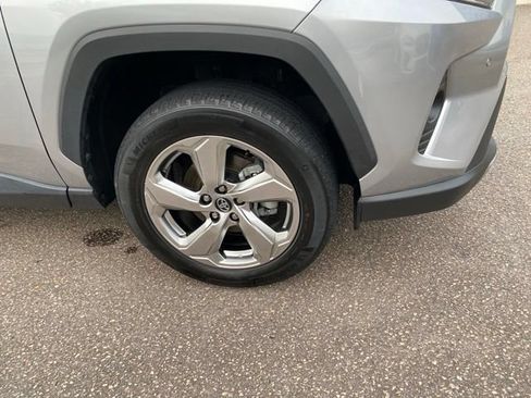 Used 2020 Toyota RAV4 Limited AWD/4WD image 28