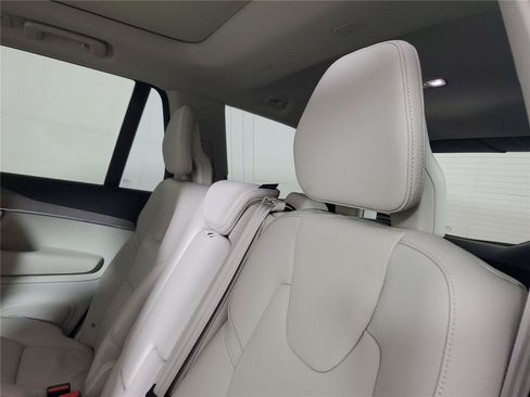 Certified 2023 Volvo XC90 B6 Core w/ Protection Package Premier AWD/4WD image 13